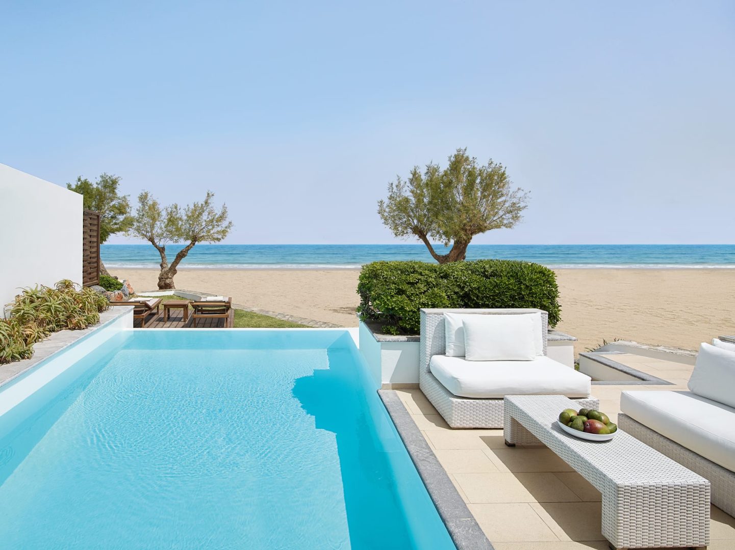 2 Bedroom villa beachfront villa with private pool
