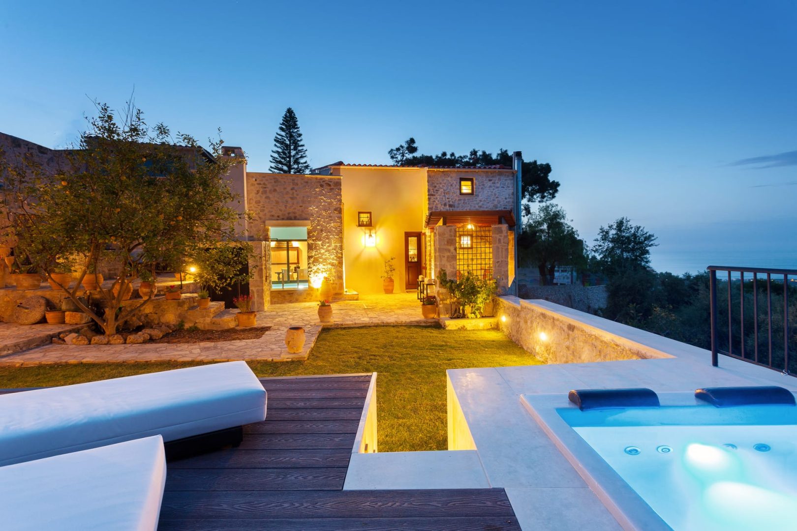 3 Bedroom | Ali Vafi’s Villa with Jacuzzi & Plunge Pool | Maroulas | Rethymno