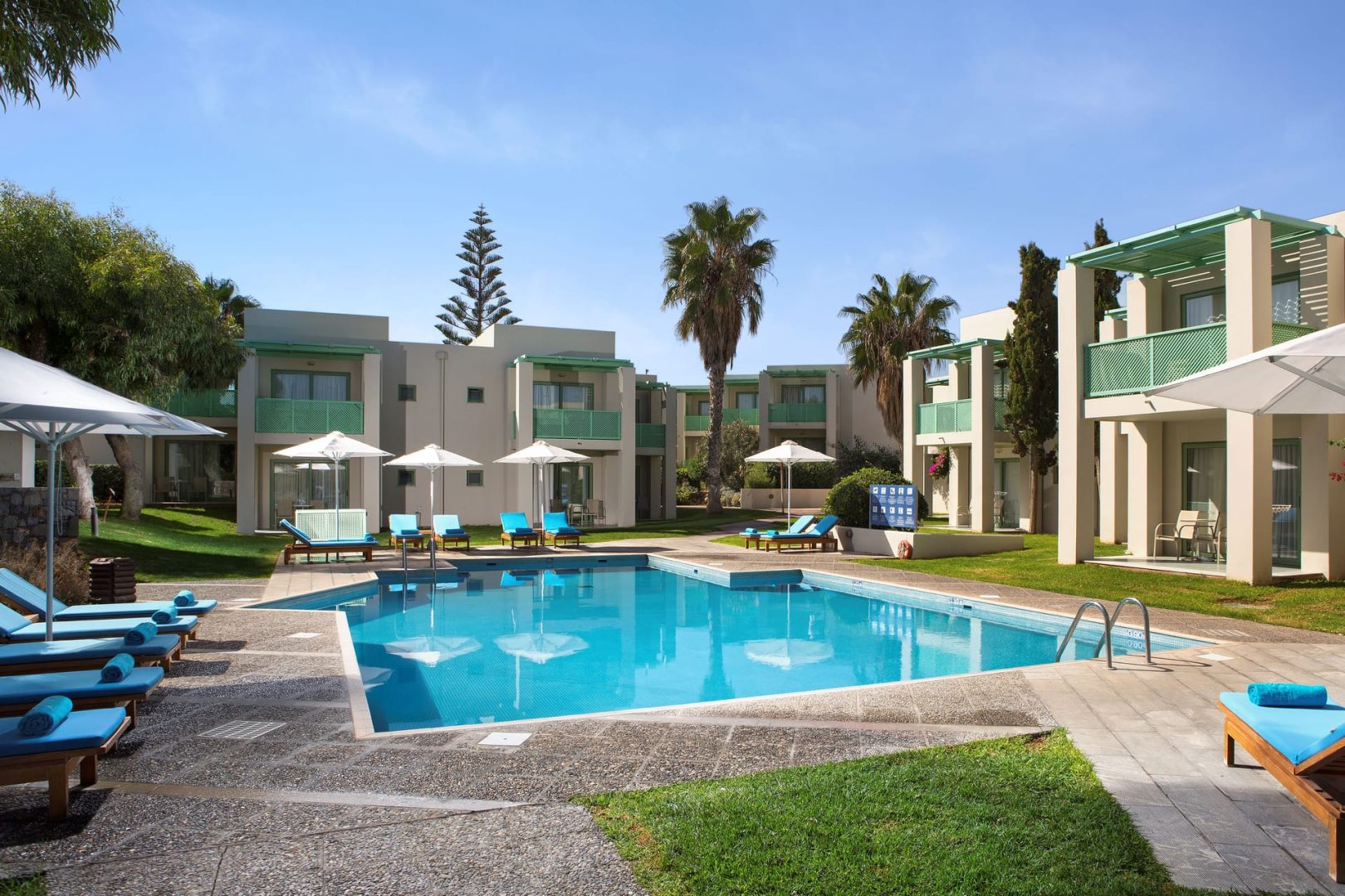 Bungalow Pool View