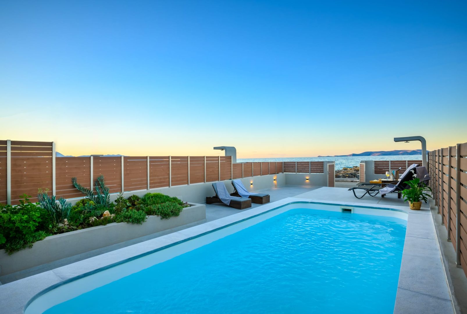 Zoe – 3 Bedroom Villa with Heated Pool