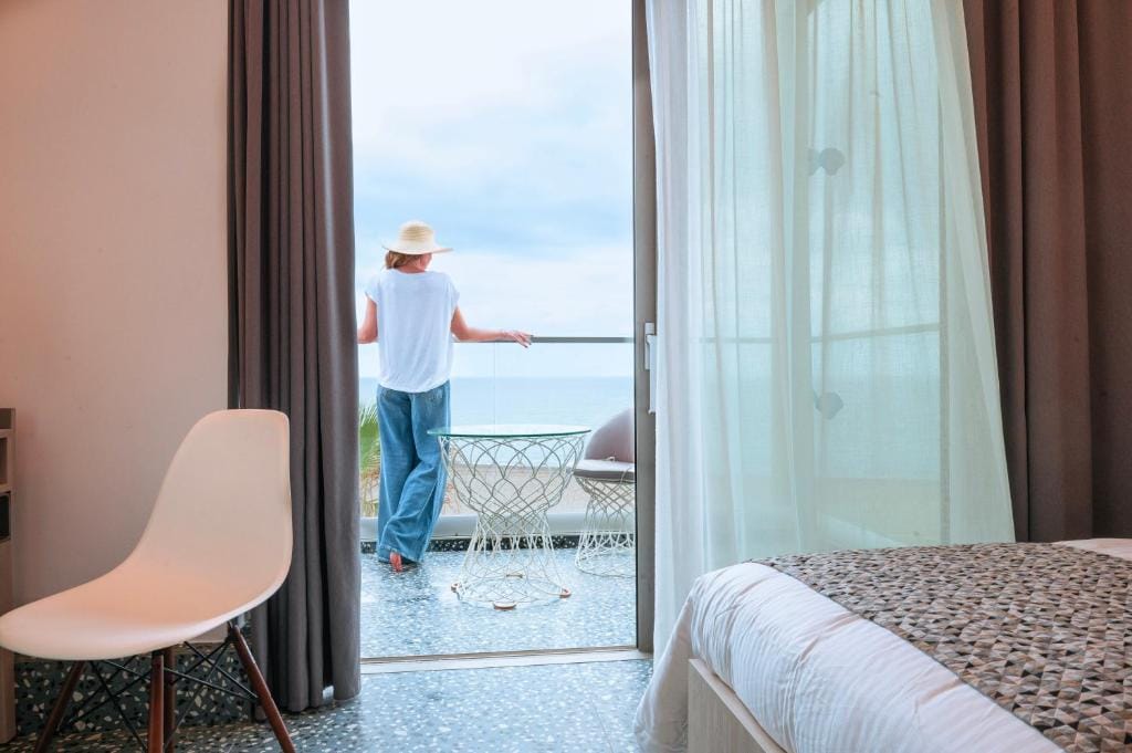 Pearl SeaBreeze Suites - DSV - 9