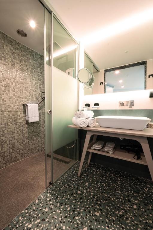 Pearl SeaBreeze Suites - DSV - 18