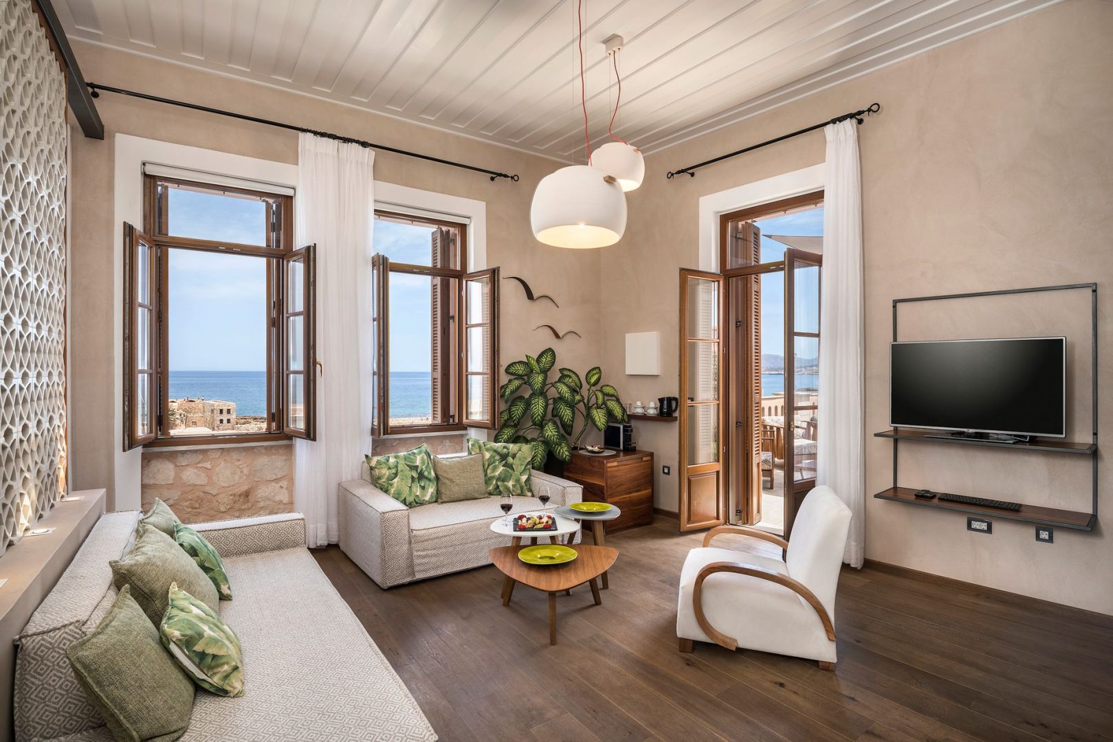 Honeymoon Sea View Suite with Private Roof Garden with Front Sea View [Ceramic]
