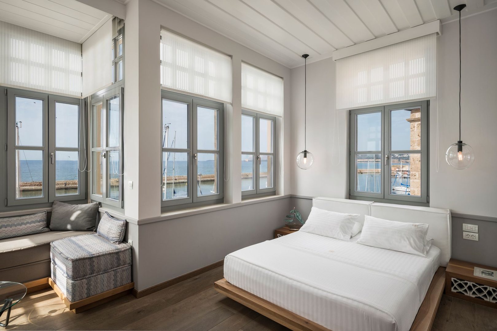 Deluxe Junior Suite with Front Sea View [Glass]
