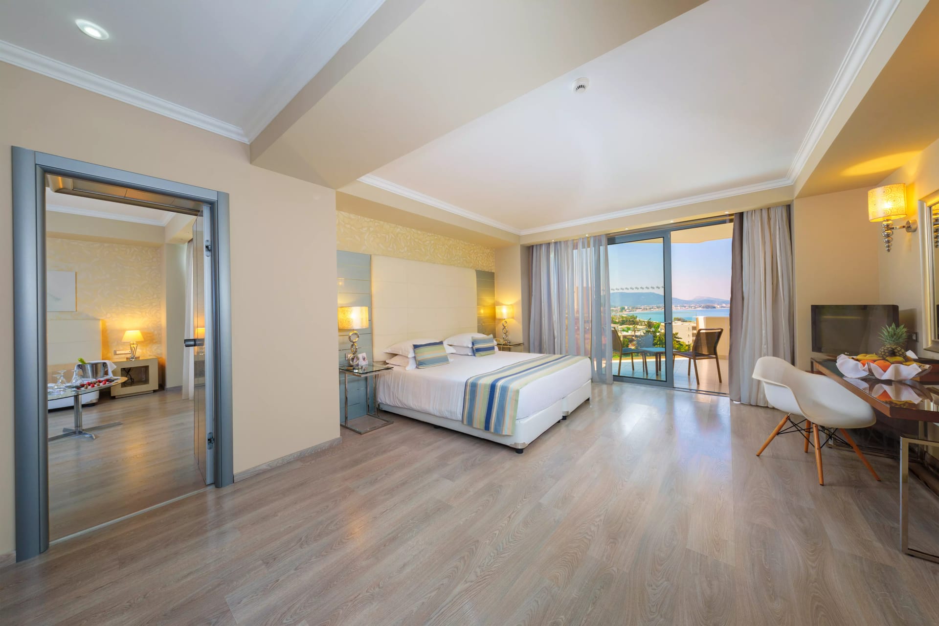 Superior Suite Side Sea View