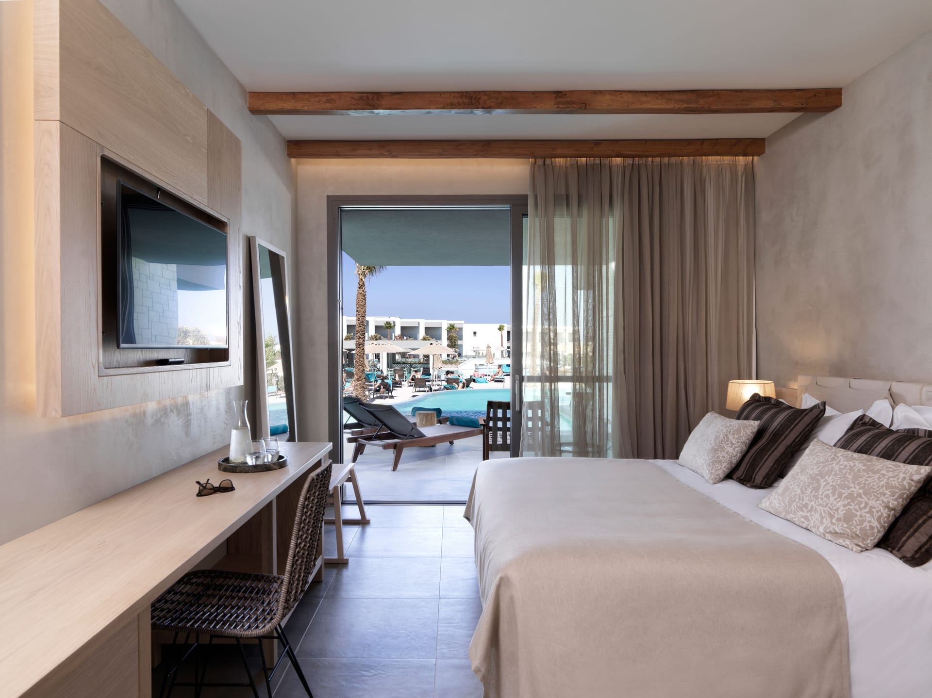 Double Room Swim up Pool View