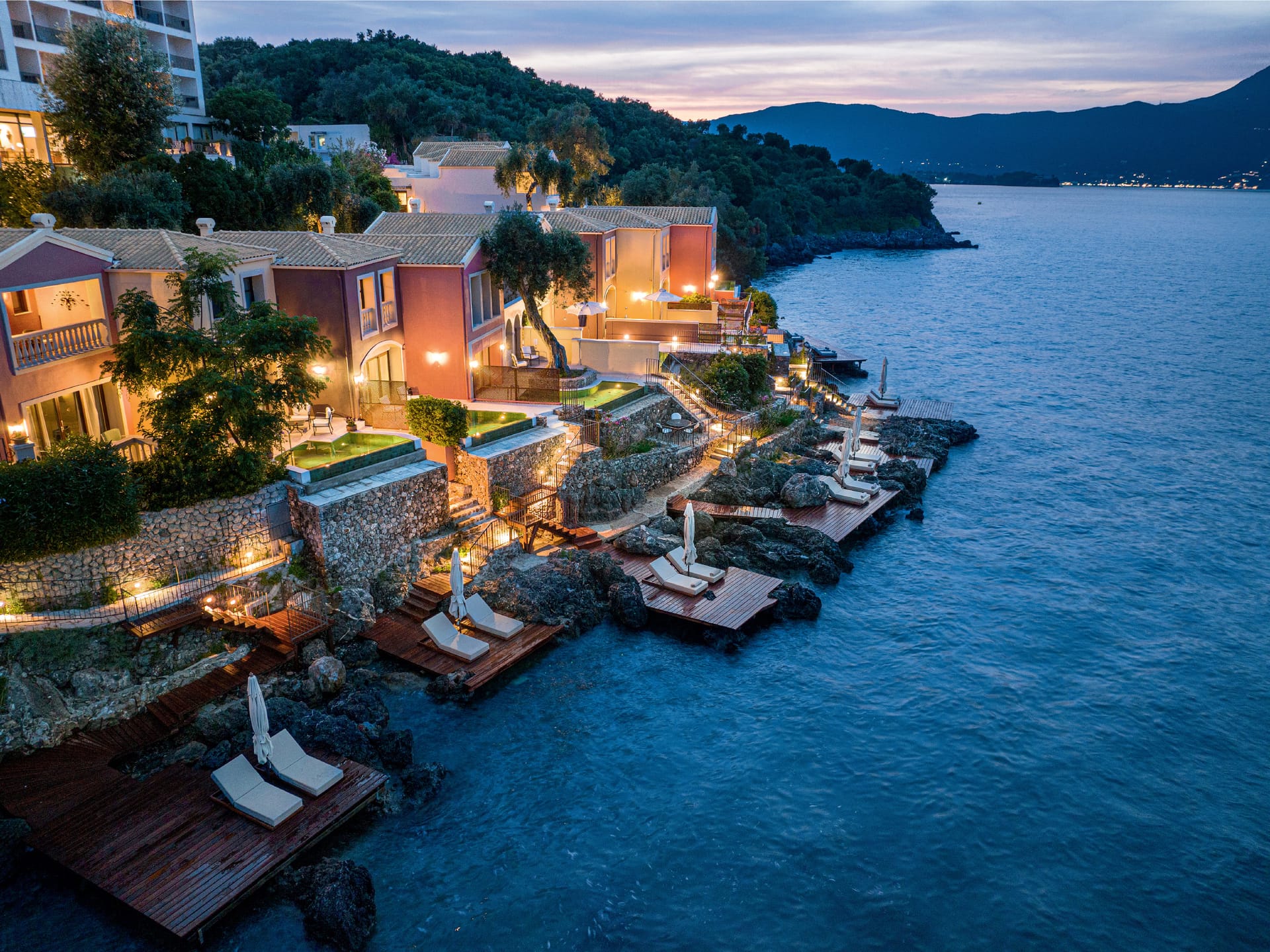 2-Bedroom Rock Villa Private Pool Waterfront Sea Deck