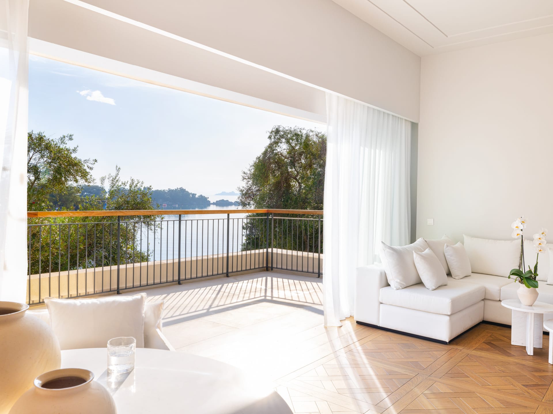 Dream Villa Beachfront Private Pool 2 Bedroom + 1 Master