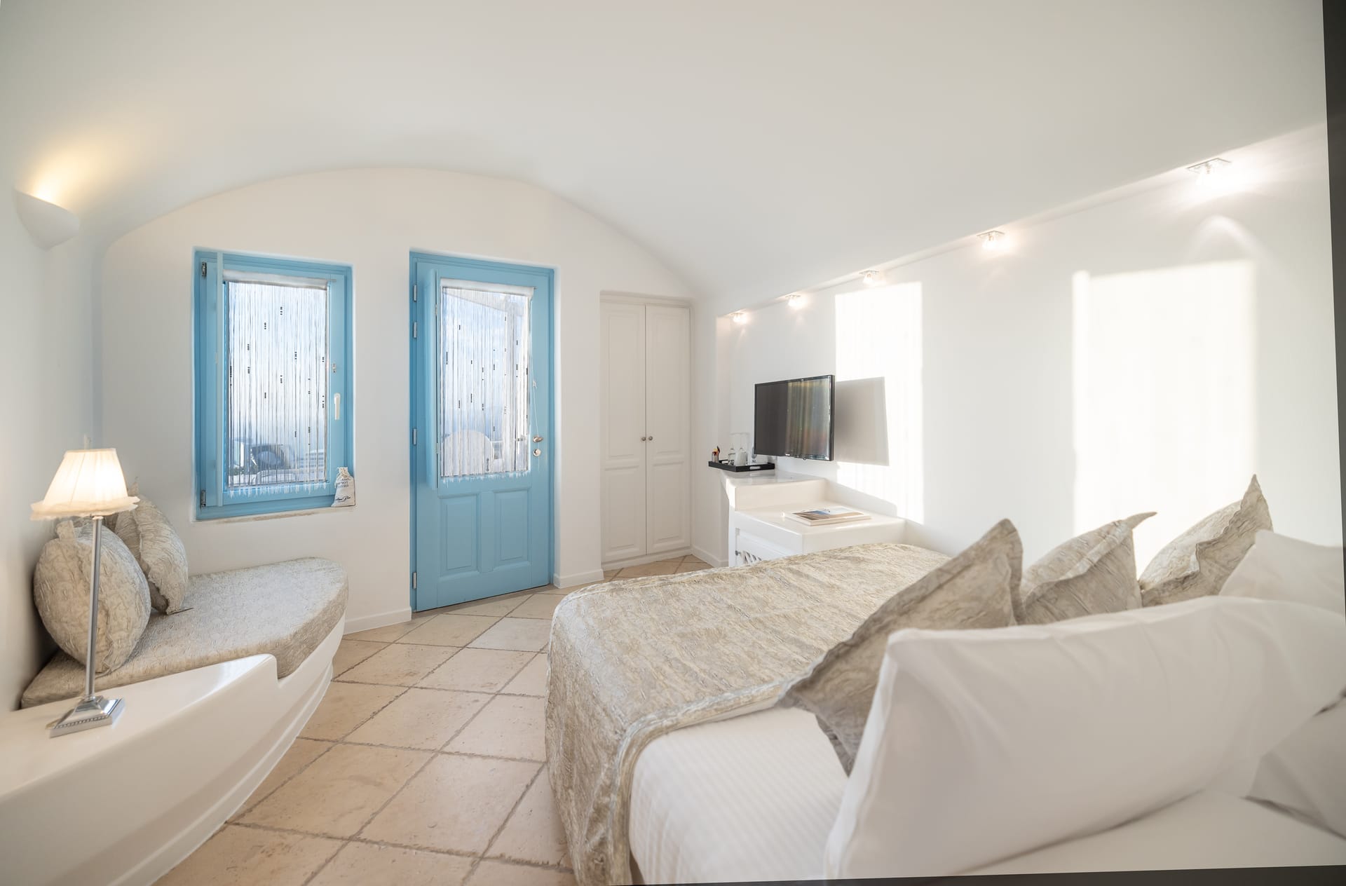 Above Blue Suites - PEARL - 10