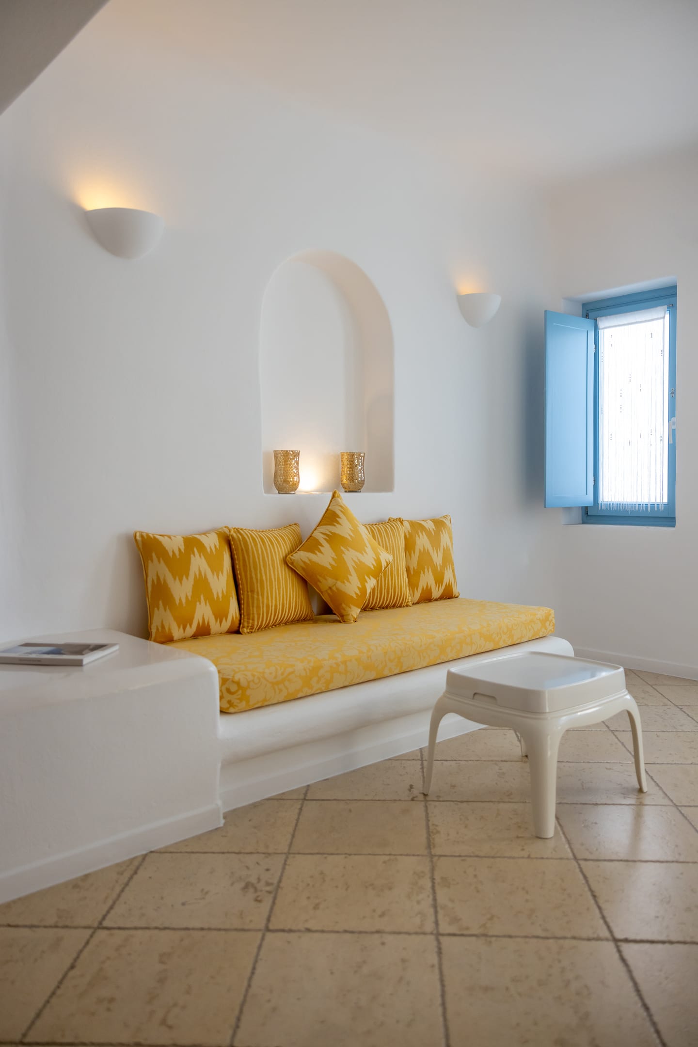 Above Blue Suites - CHARM - 13