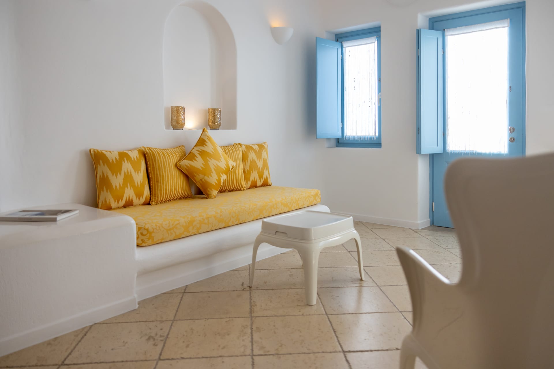 Above Blue Suites - CHARM - 14