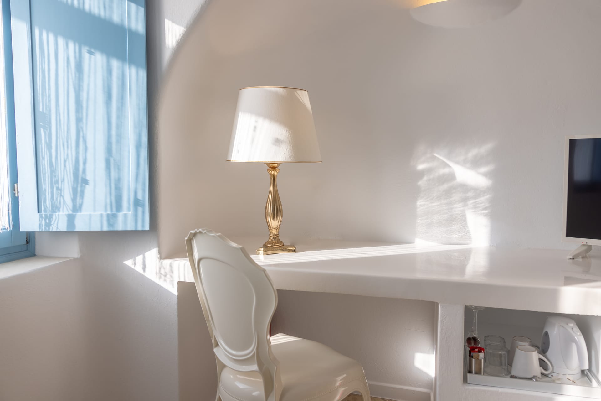 Above Blue Suites - CHARM - 15