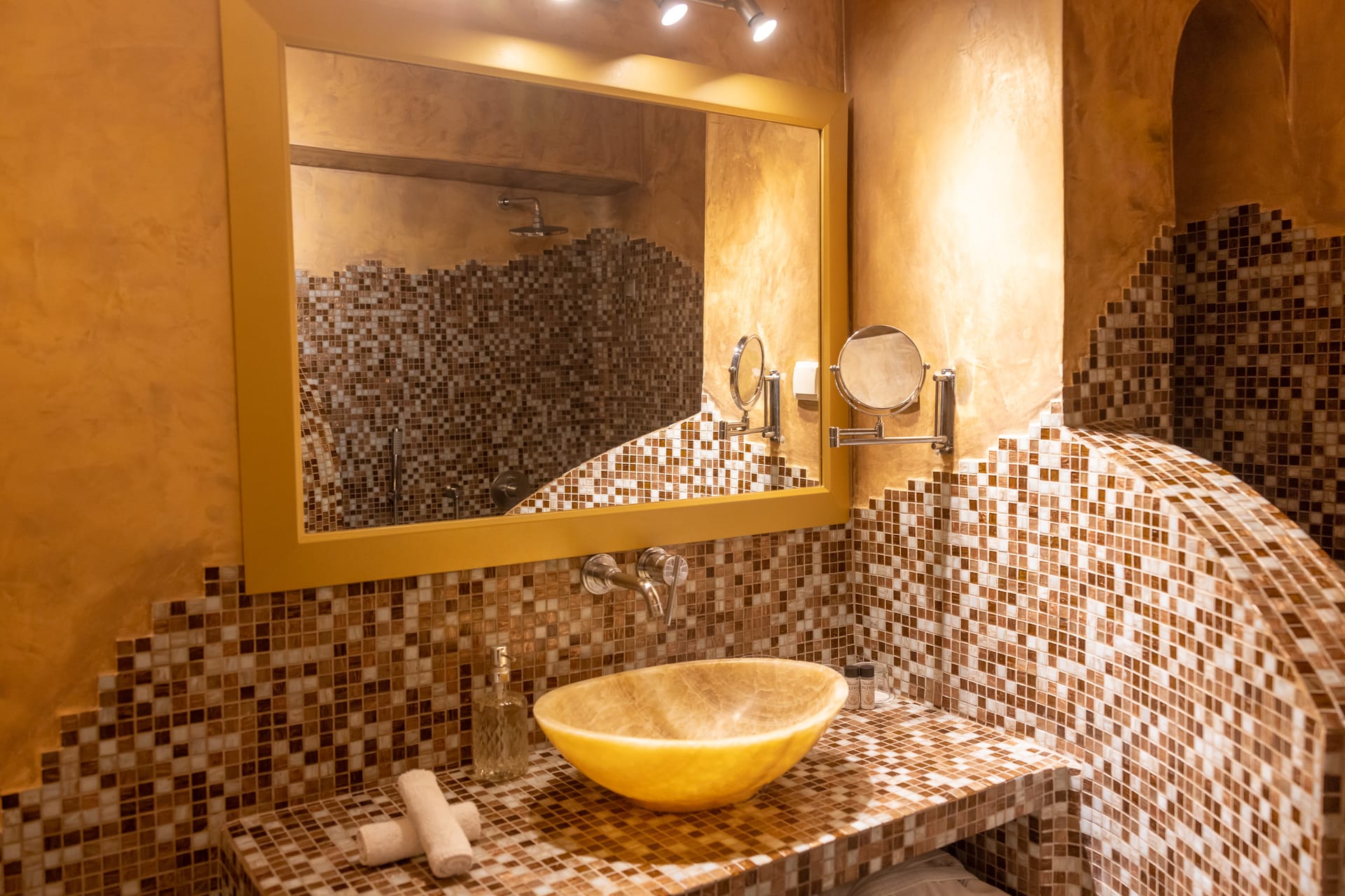 Above Blue Suites - CHARM - 18
