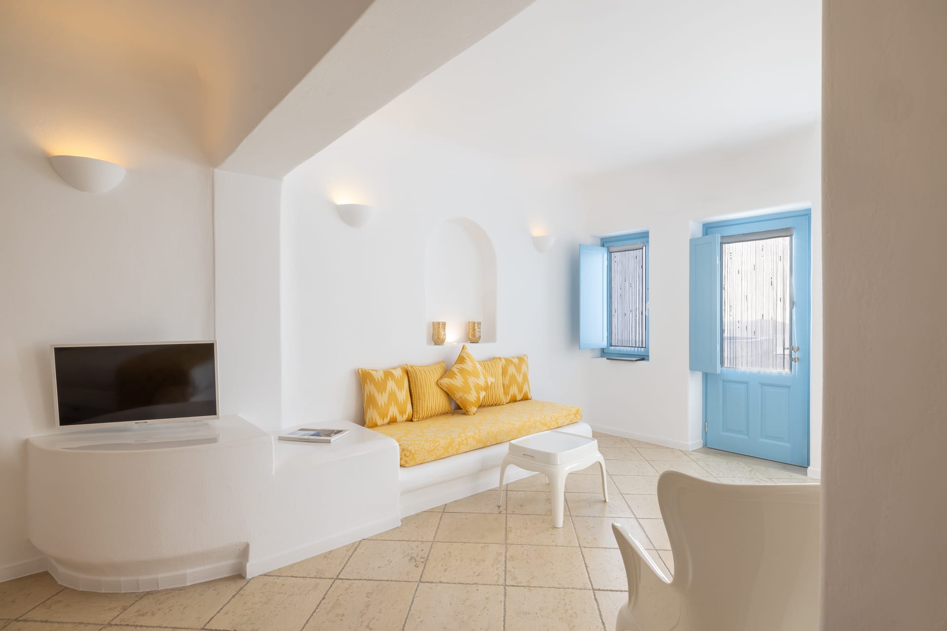 Above Blue Suites - CHARM - 23