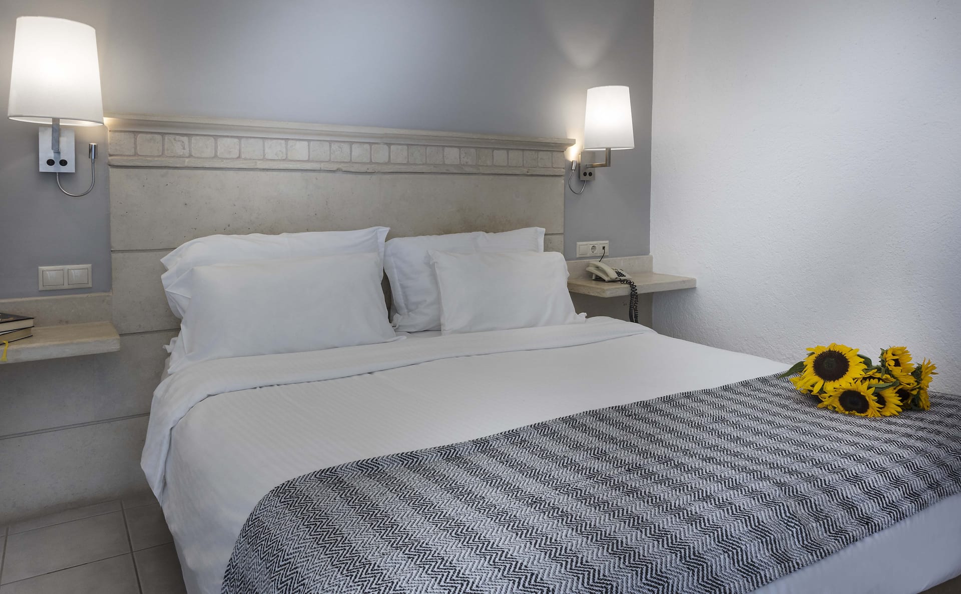 Double Room for Single Use