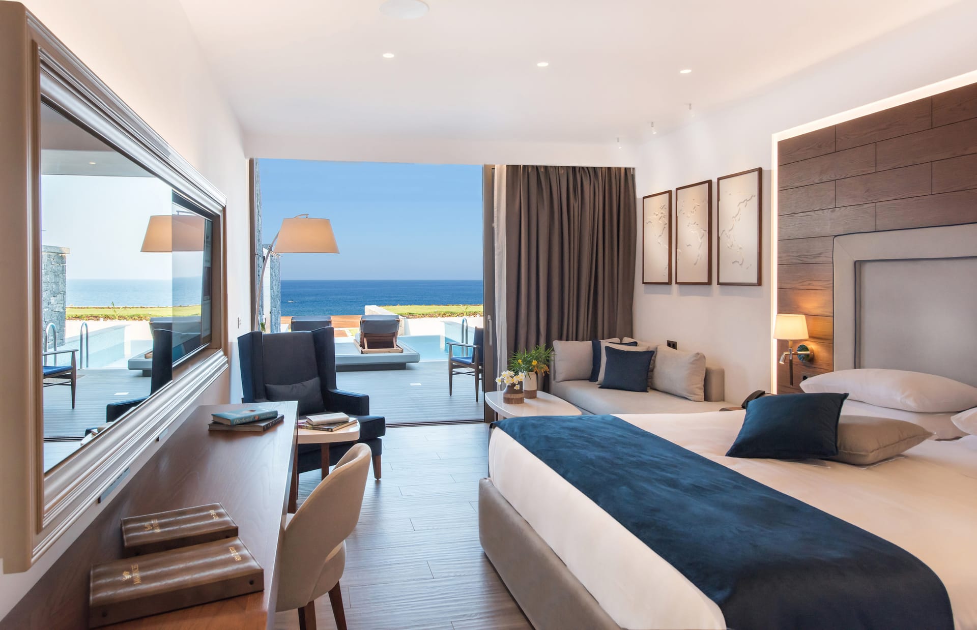 Deluxe Junior Suite Sea View with Private Pool