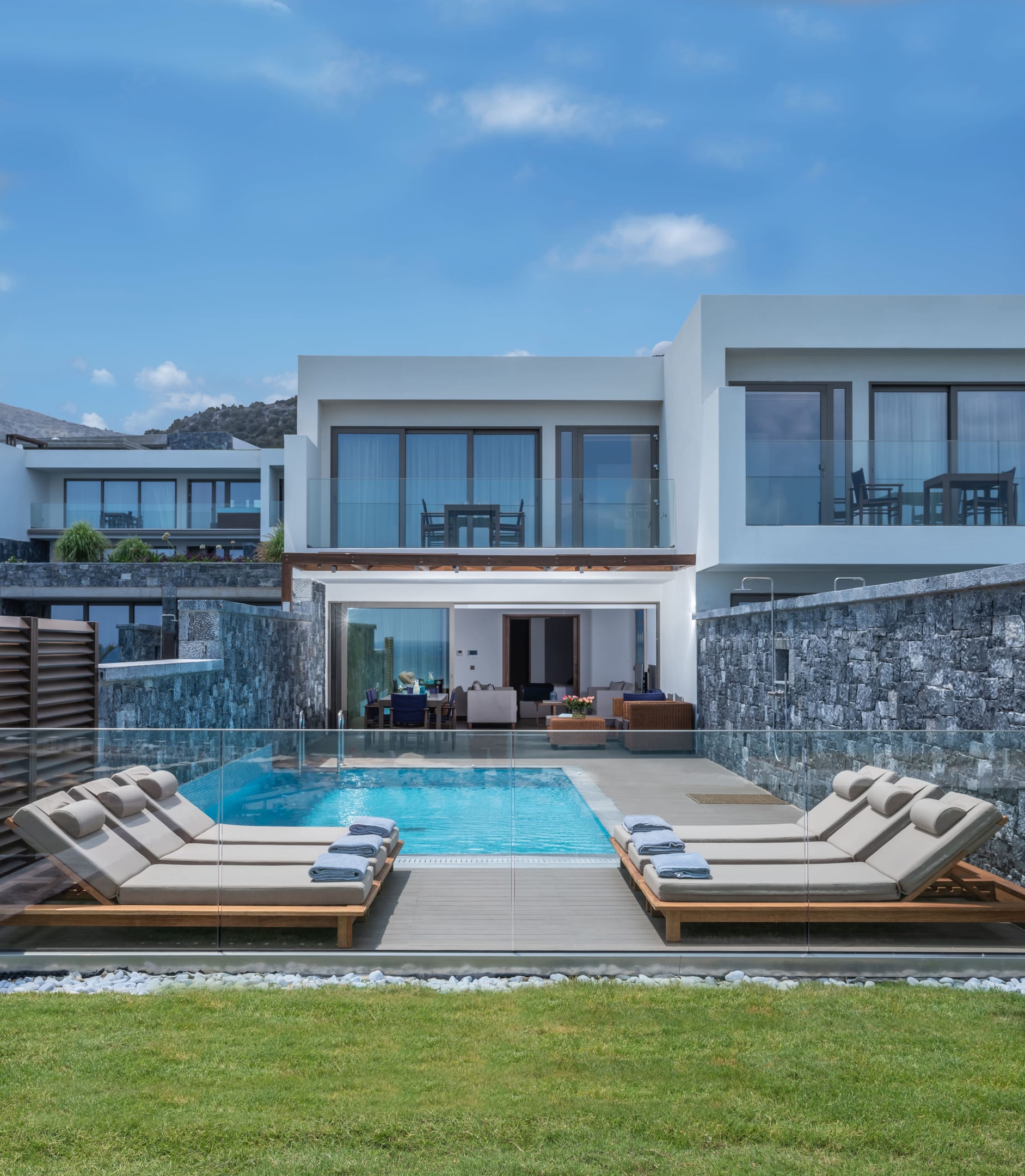 Presidential Villa 3 Bedrooms on Two Floors Sea View with Private Pool SweetSauna and Gym