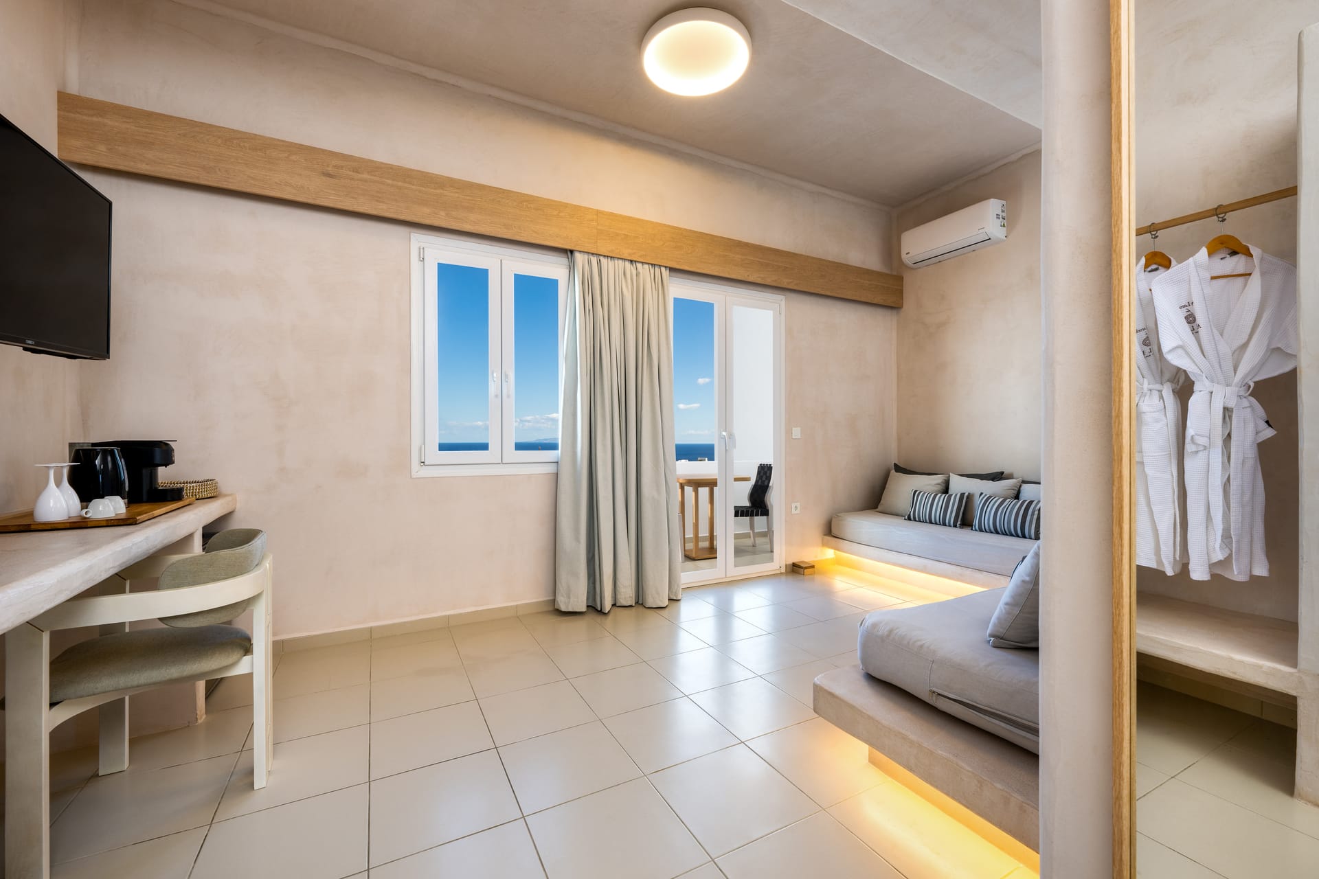 Aelia Luxury Suites - FAMILY - 4