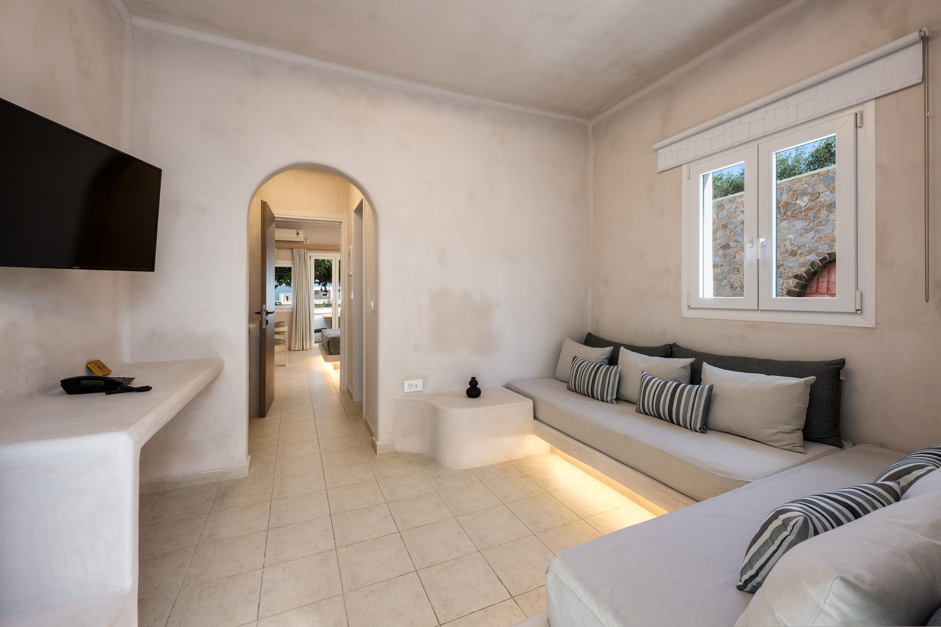 Aelia Luxury Suites - ELEGAN - 4