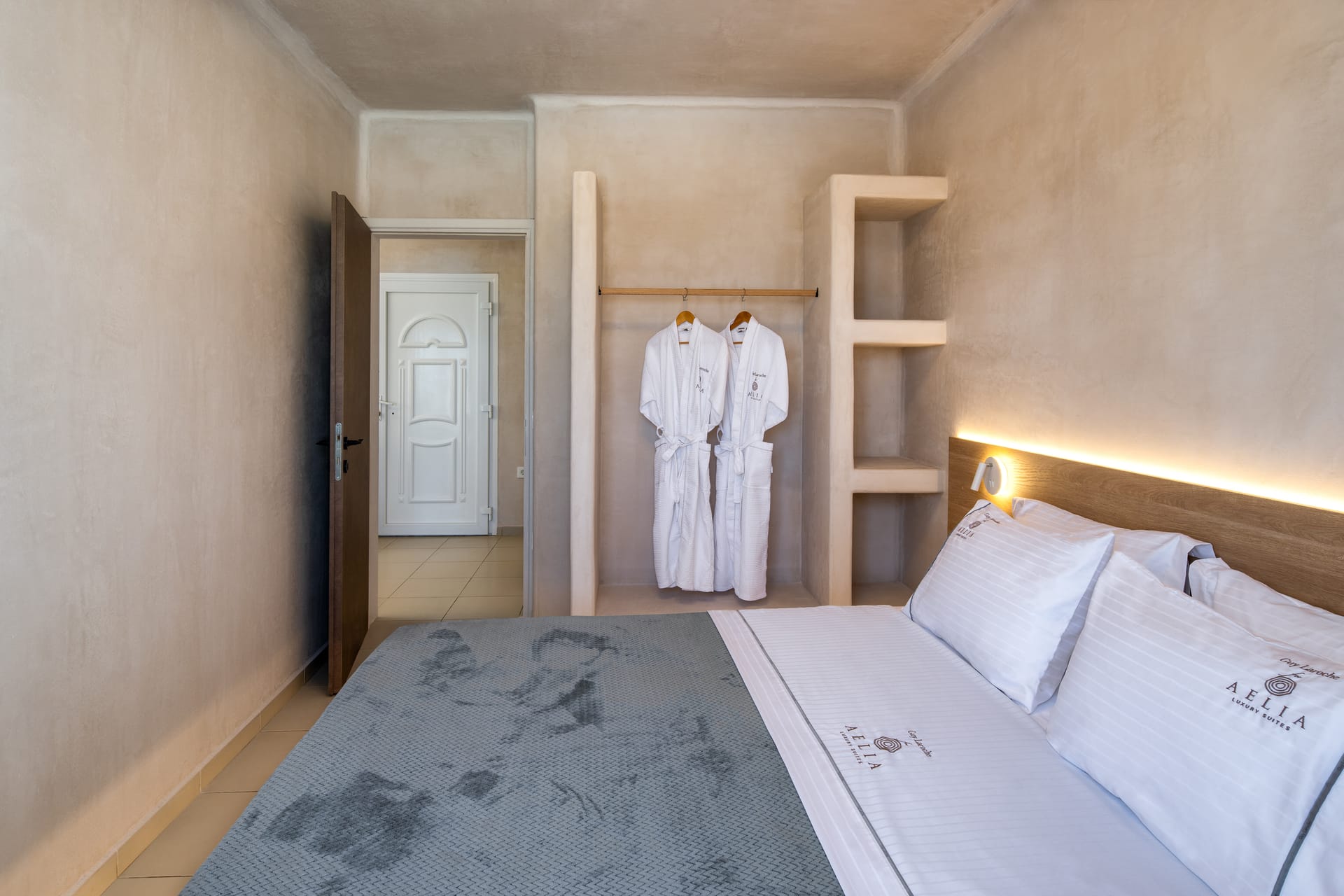 Aelia Luxury Suites - HONEY - 2