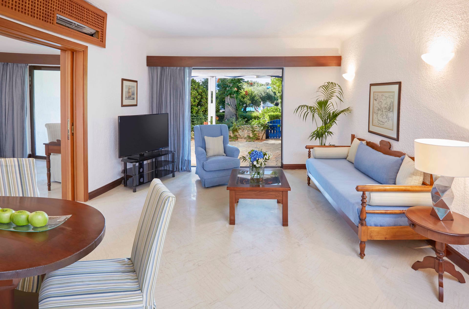 Executive Bungalow Suites Pool View