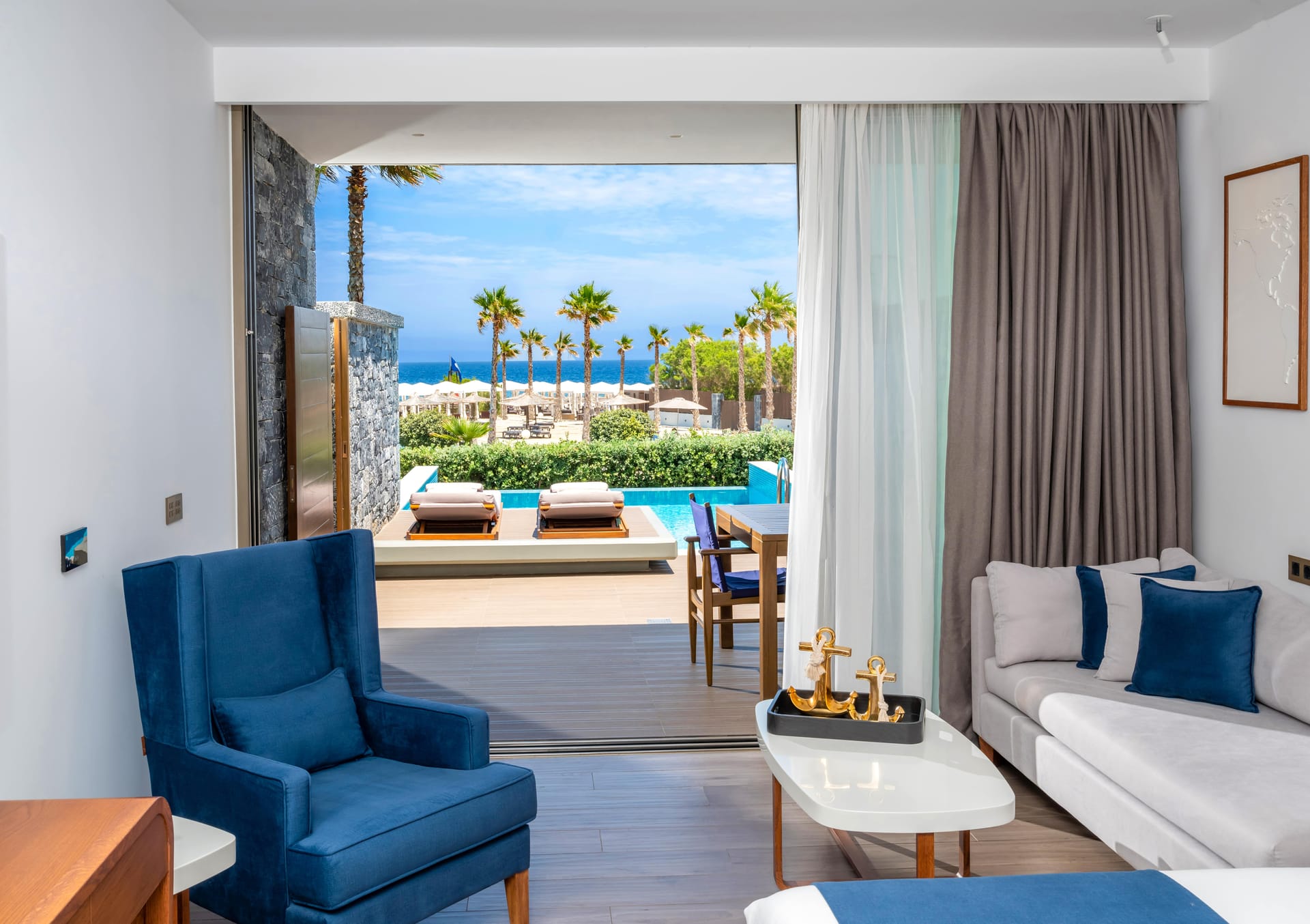 Deluxe Junior Suite Poolfront with Sea View and Private Pool