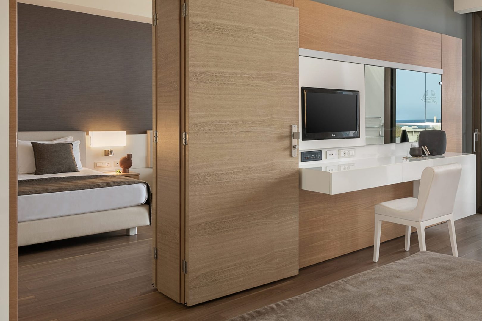Avra Imperial Hotel - 2BFAM - 3
