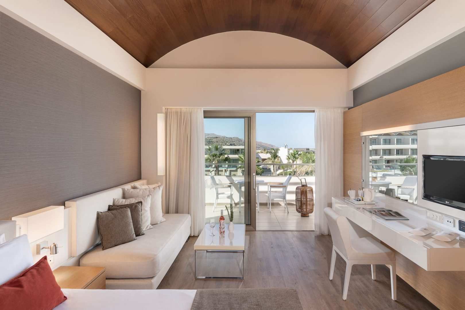 Avra Imperial Hotel - 2BFAM - 5