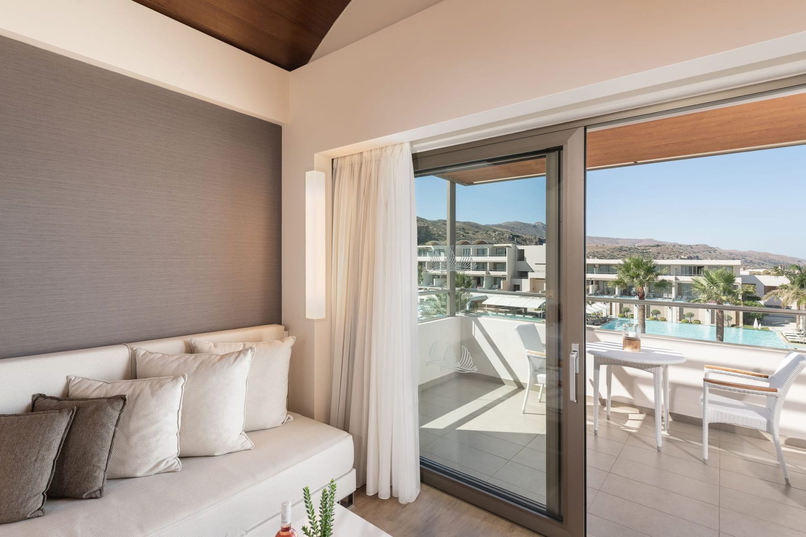 Avra Imperial Hotel - 2BFAM - 9