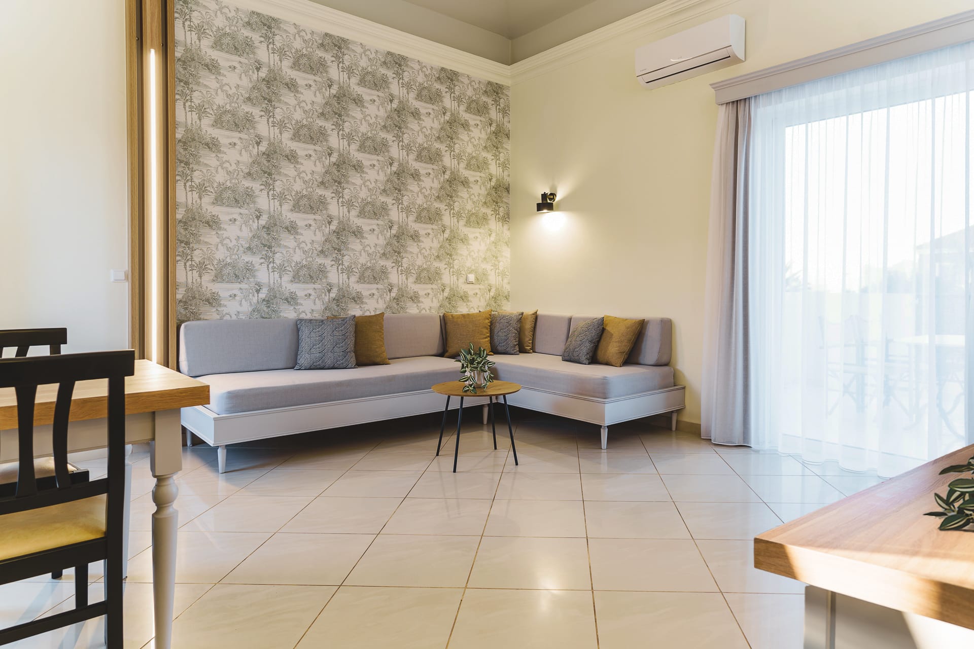 Junior Suite with Pool View