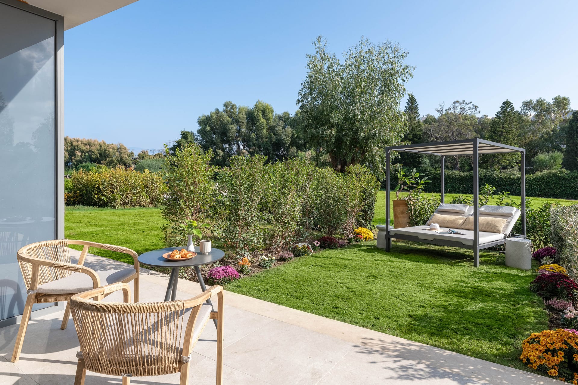 Executive Twin Private Garden