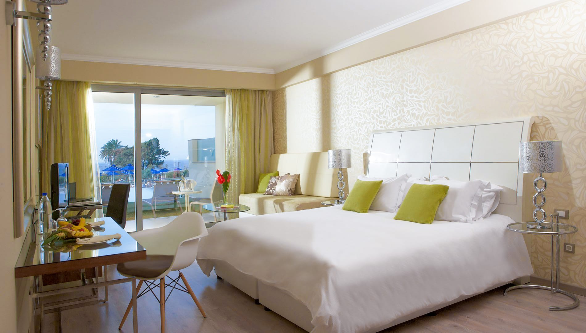 Deluxe Room Sea View with Shared Pool