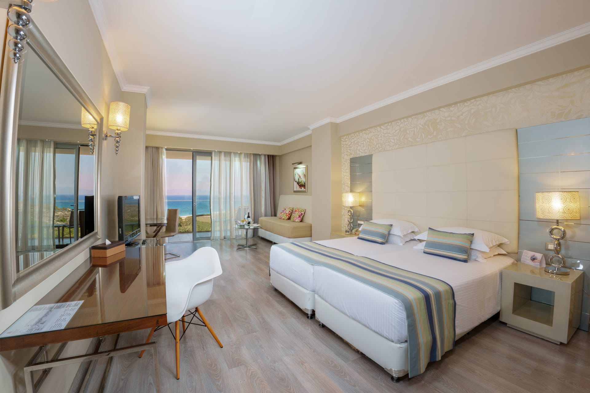 Atrium Platinum Luxury Resort Hotel & Spa - DLXJST - 2
