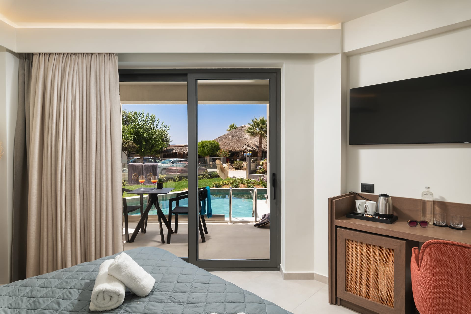 Premium Swim Up Maisonette with Sea View and Outdoor Hot Tub