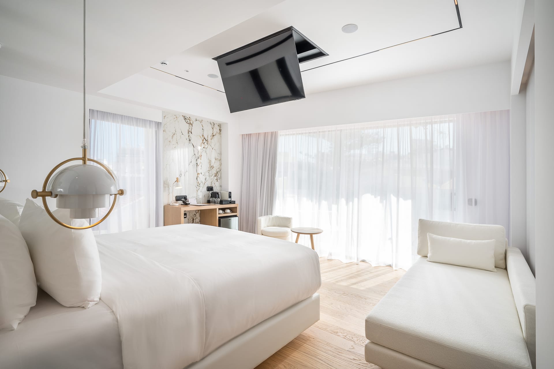 Luxury Suite