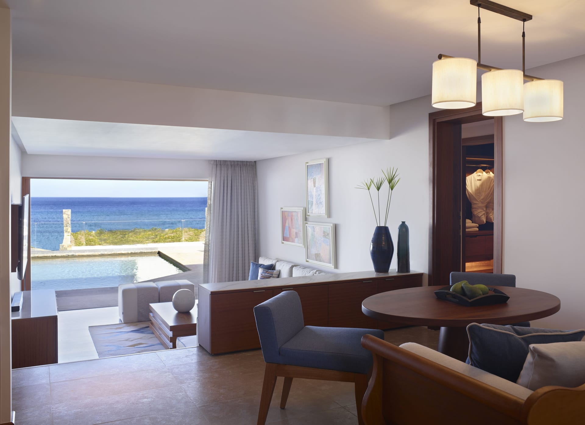 Peninsula Two Double & One Single Bedrooms Grand Villa