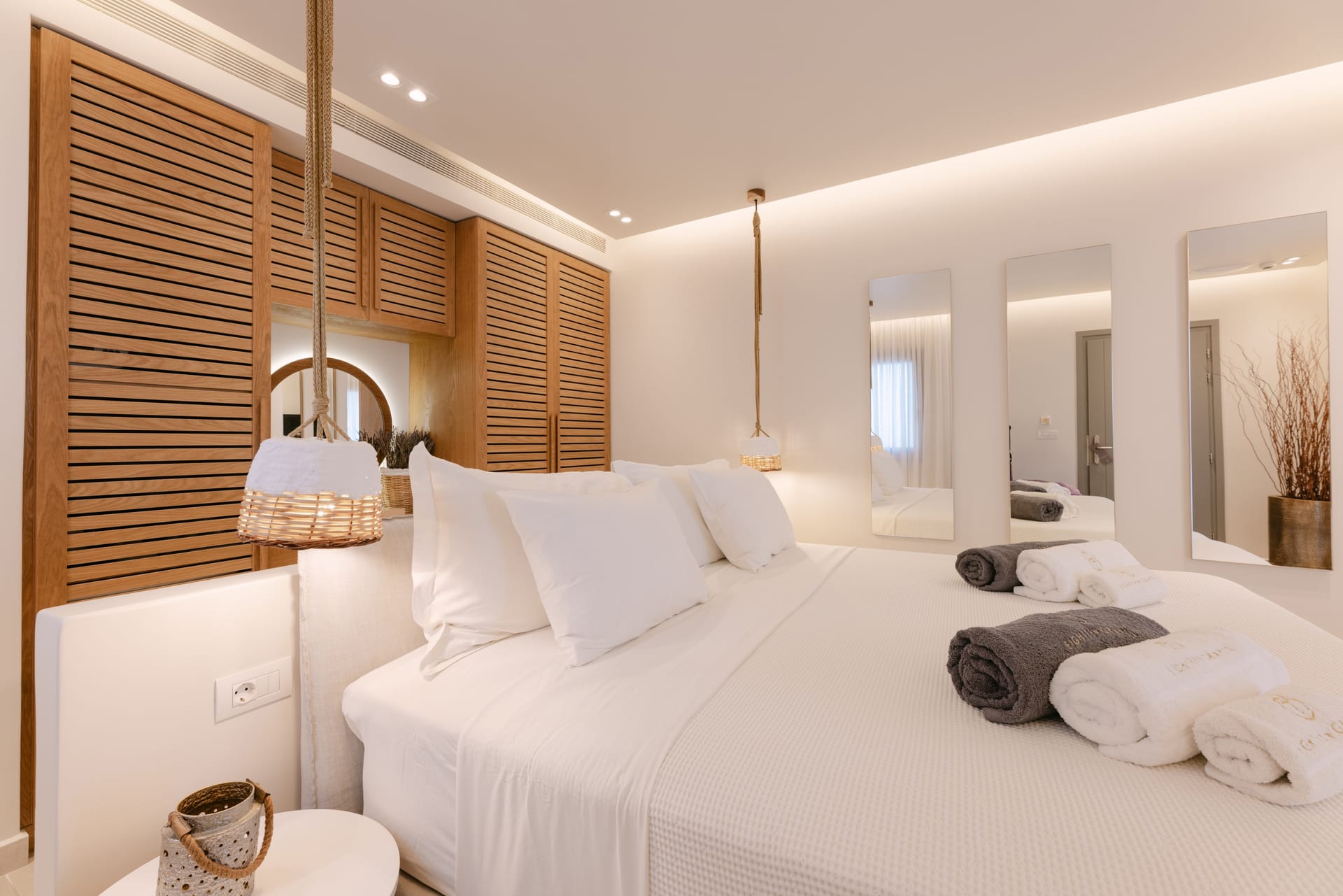Partial Sea View Room with Private Garden and Outdoor Hot Tub