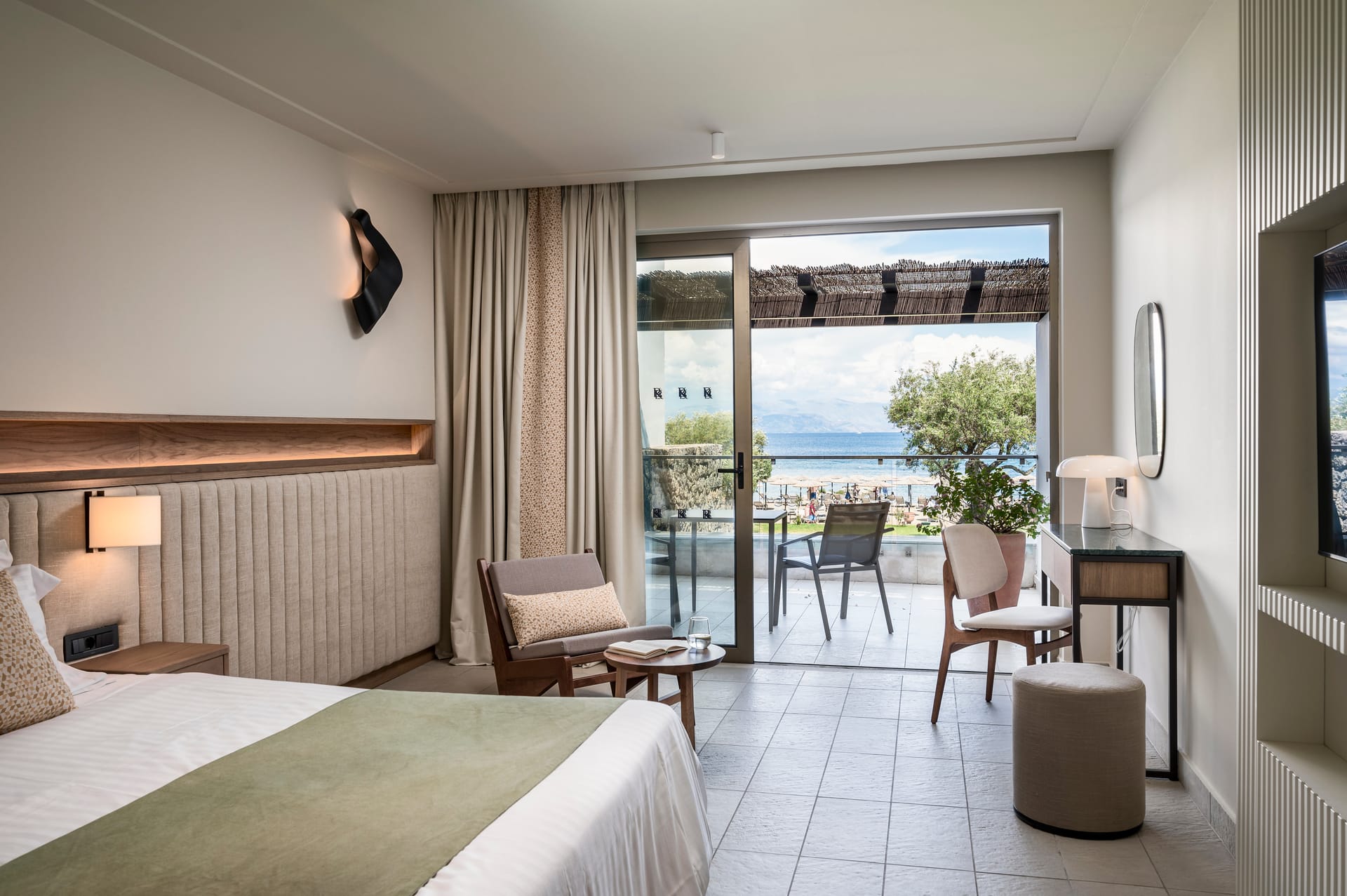 Double Sea Front – Bungalow