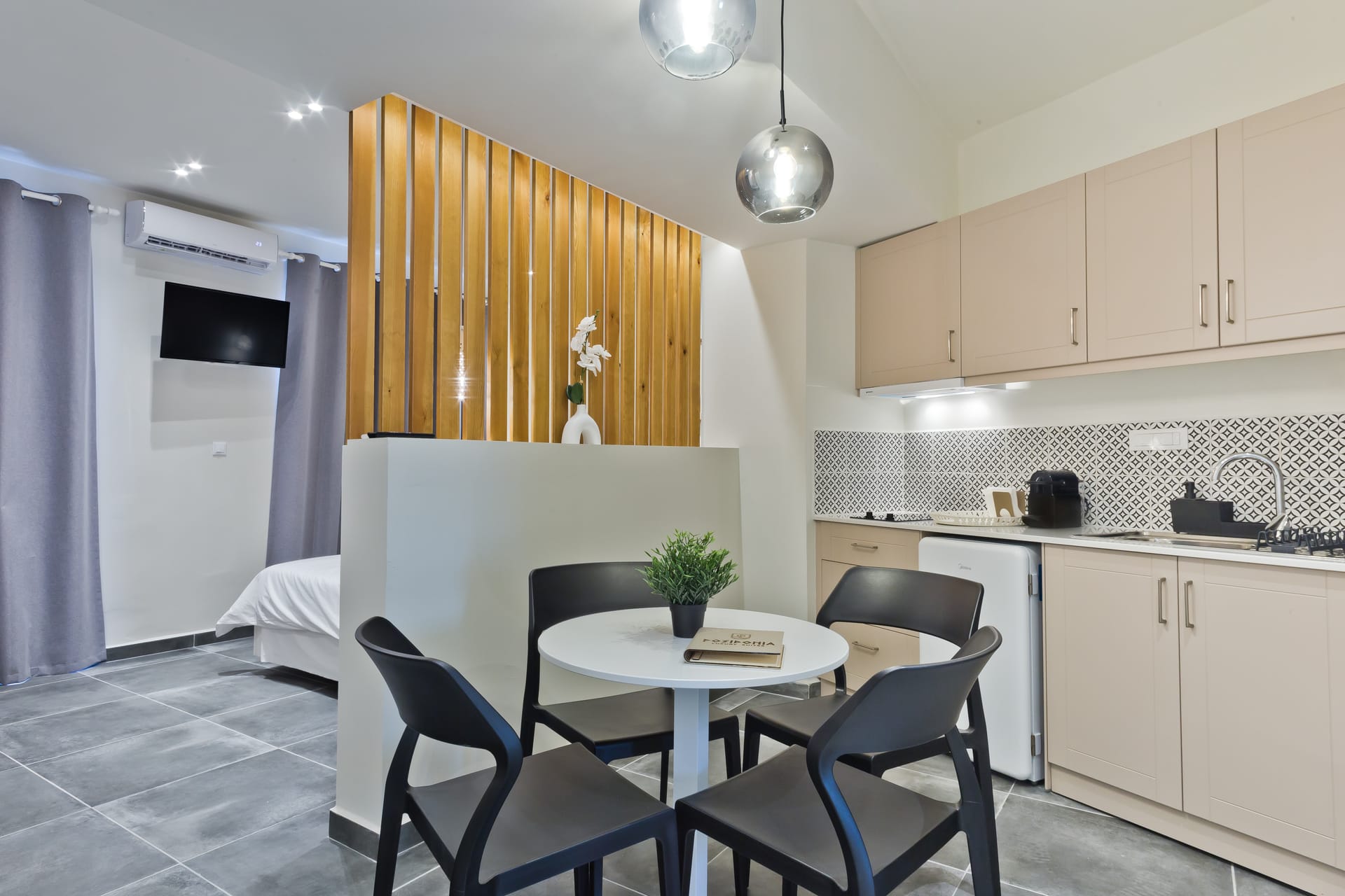 Suite Finiki