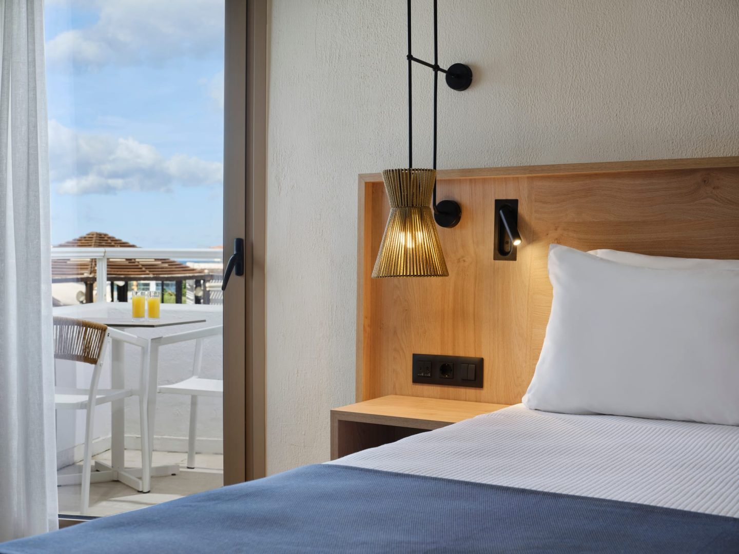 Double Room Limited Sea View for 4