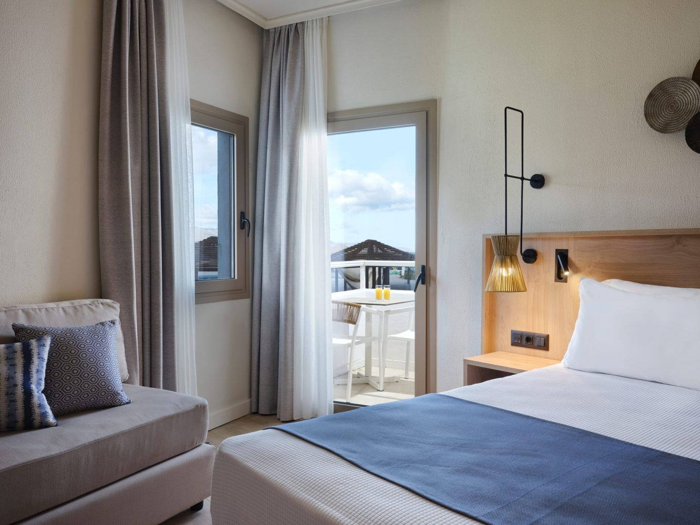 Double Room Sea View for 4