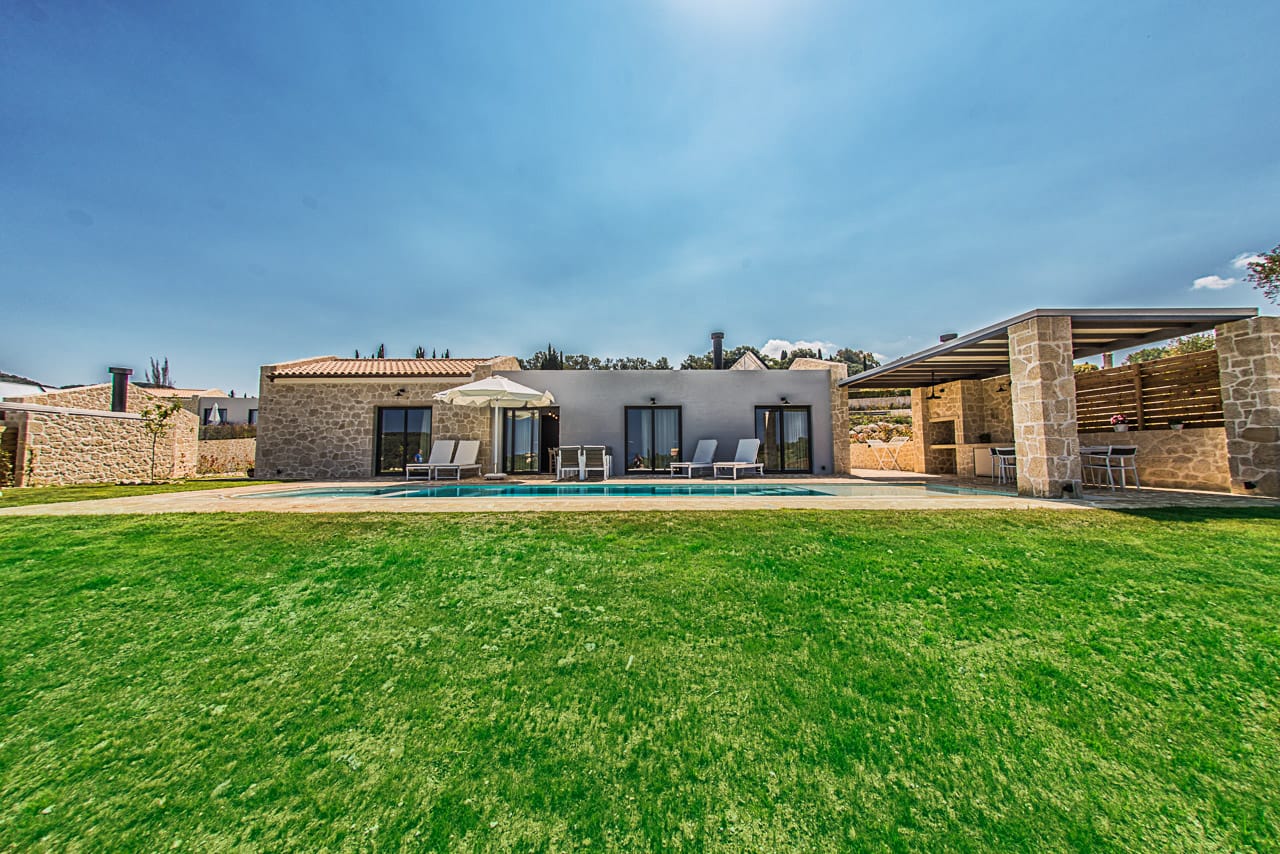 DELUXE TWO BEDROOM VILLA | PRIVATE POOL