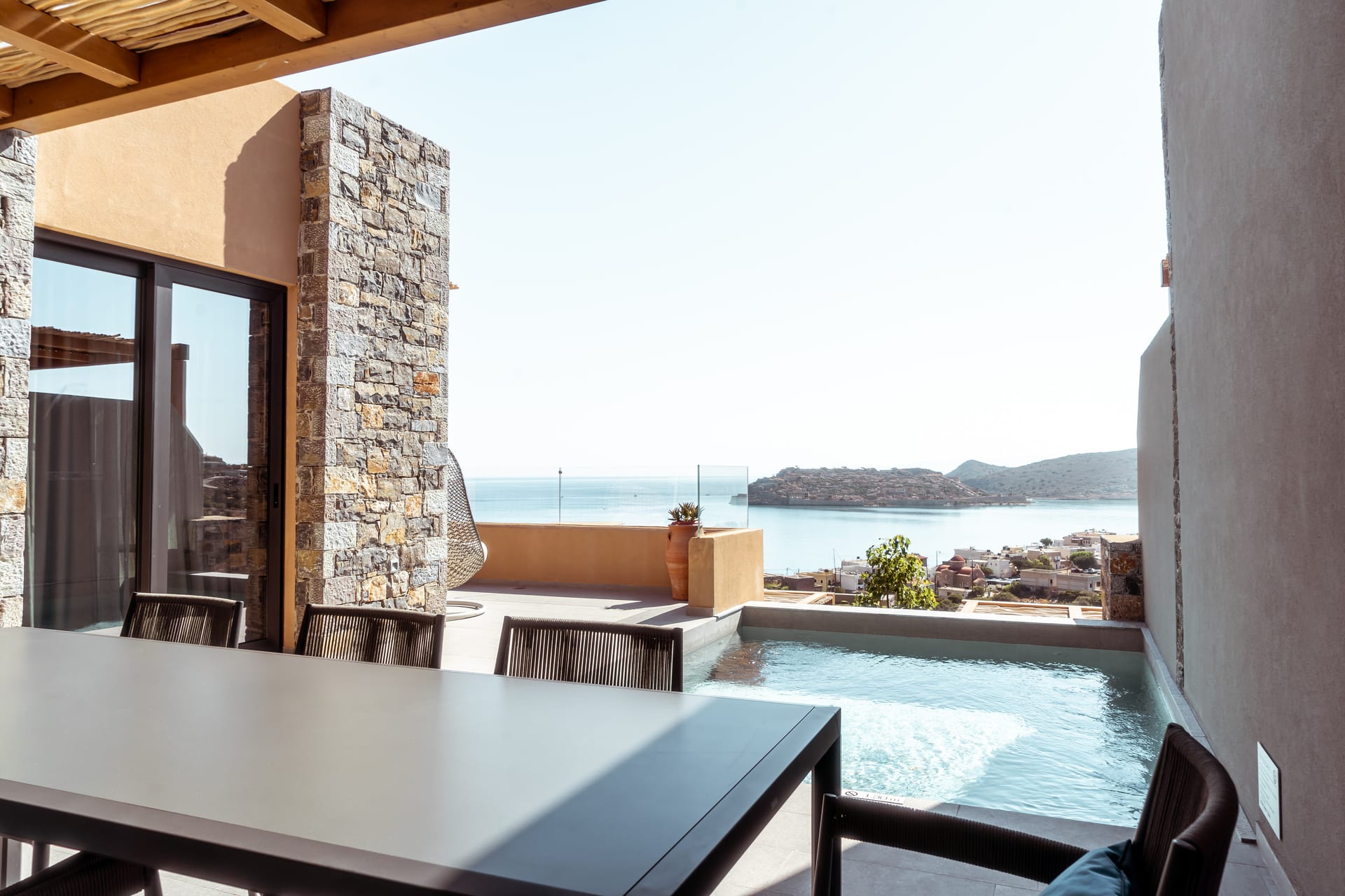 Grand Suite with Private Pool & Outdoor living area – Sea View