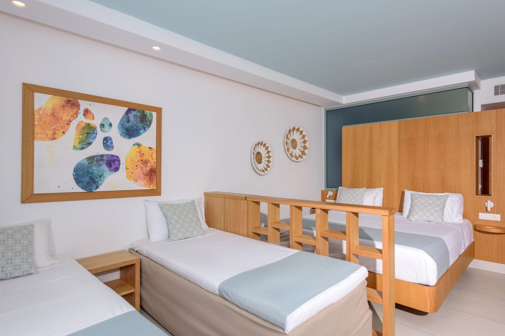 Family Open Plan Sea View