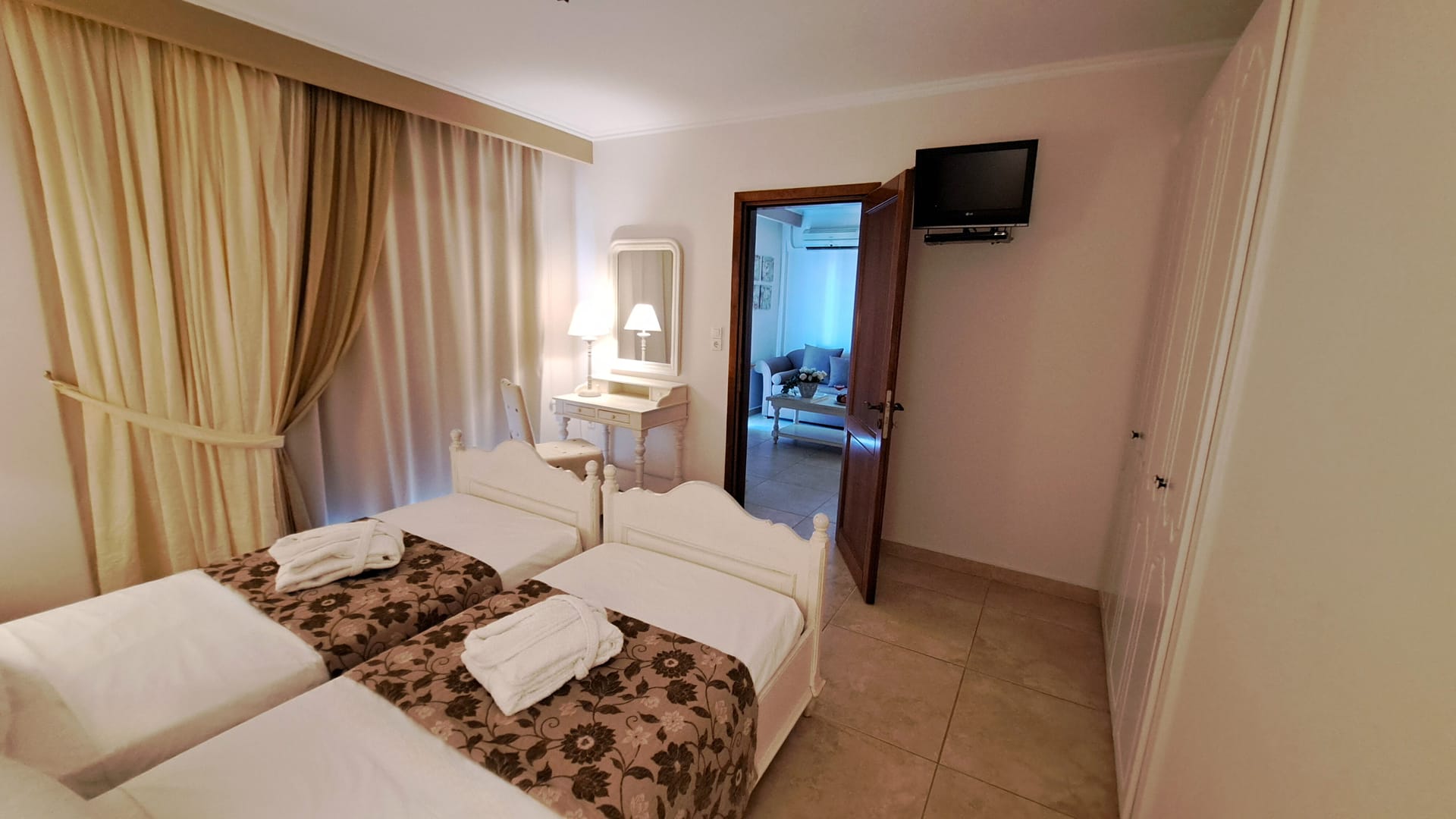 Astron Princess Hotel - SUI - 5
