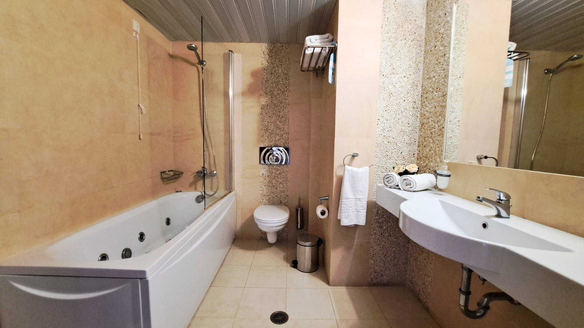 Astron Princess Hotel - SUI - 7