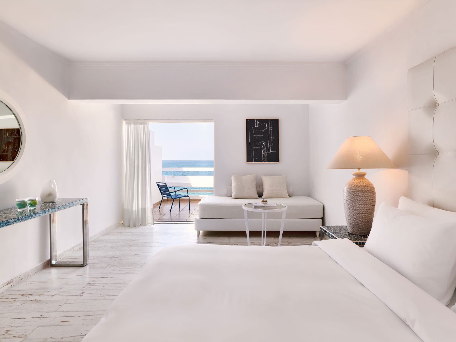 Open Plan Suite Sea View