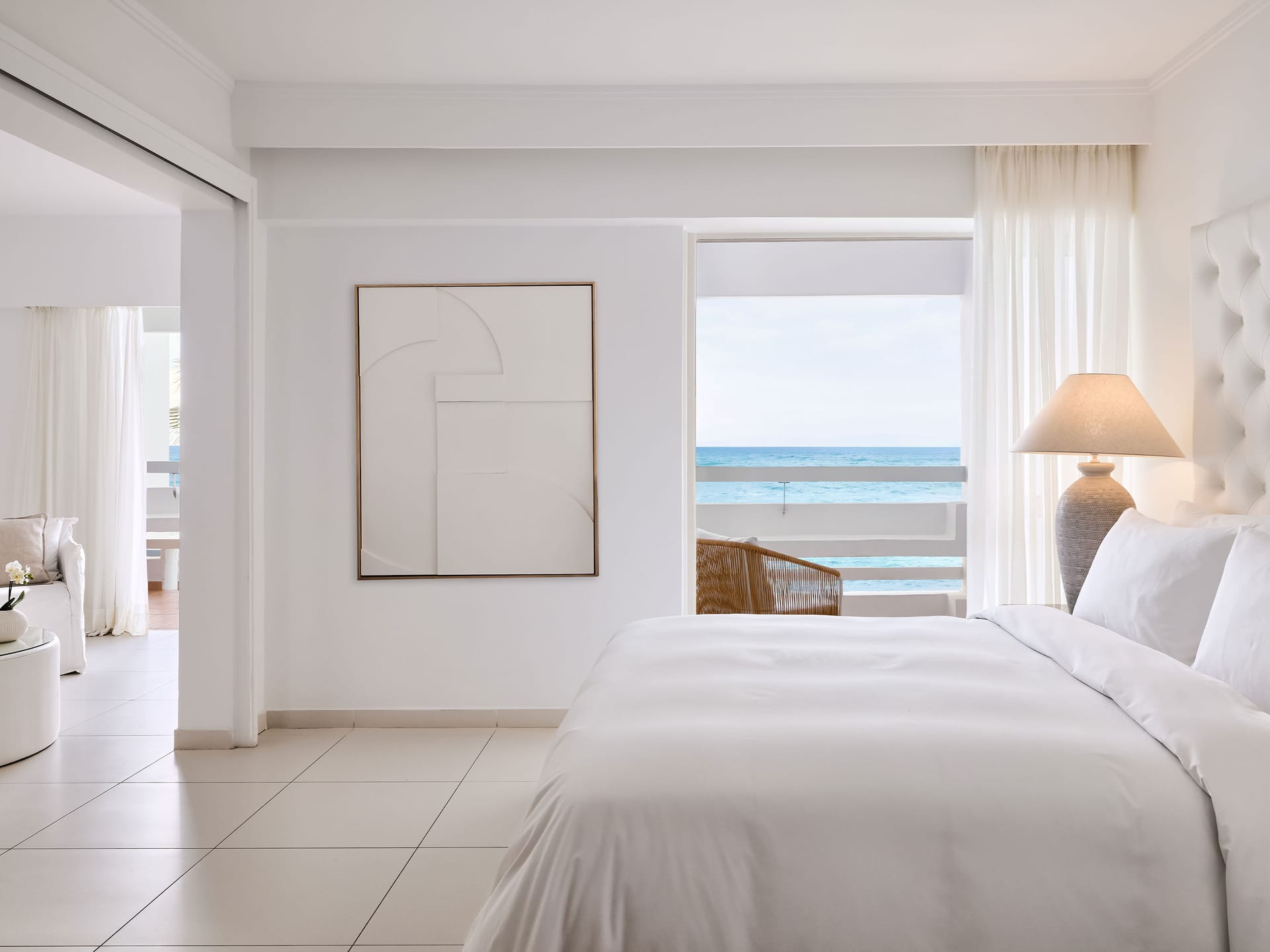 White Suite Sea View