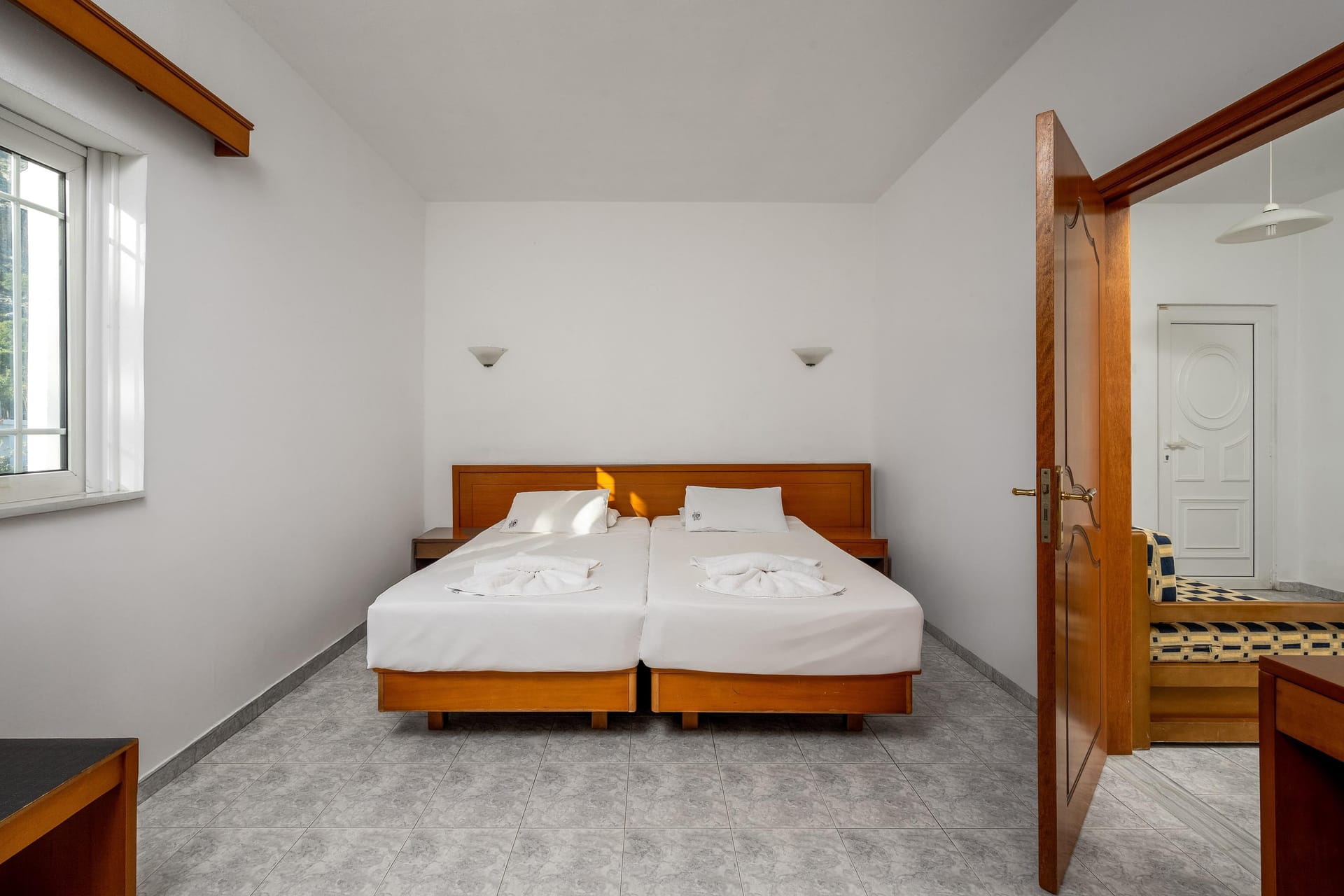 Evi Studios - 1BA - 2