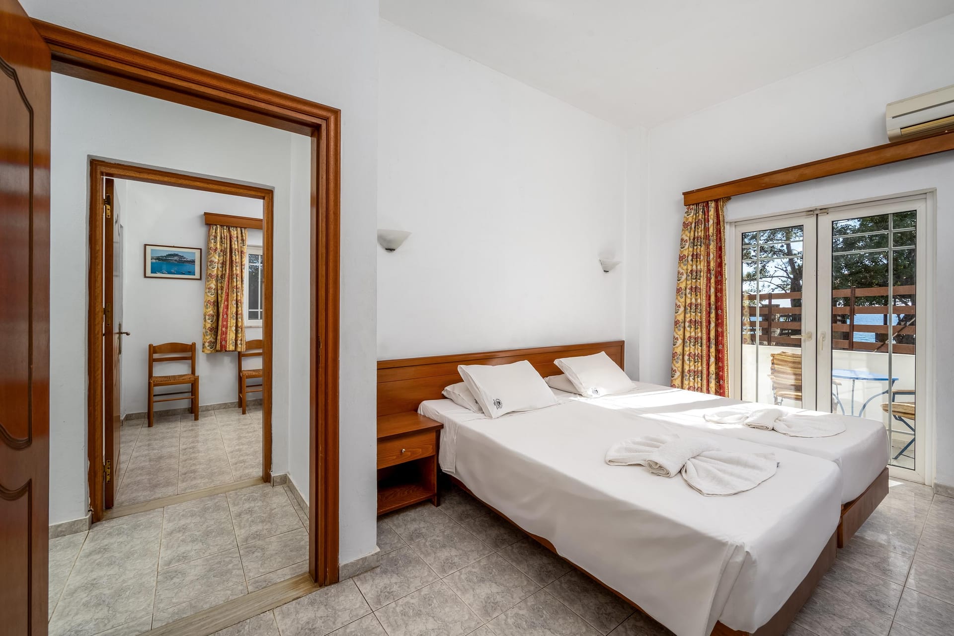 Evi Studios - 2BA03 - 1